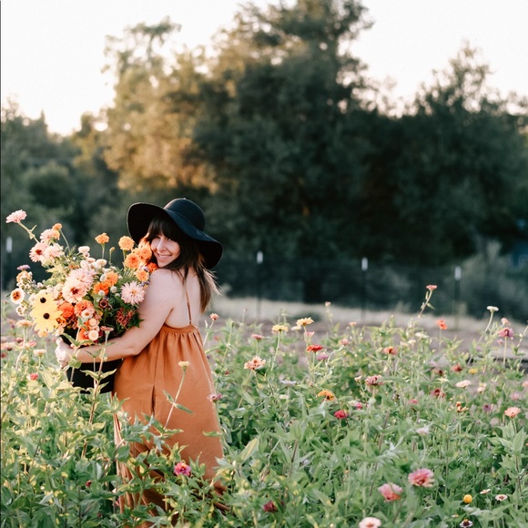 Meet your Posher, Jillian - Picture 1 of 1